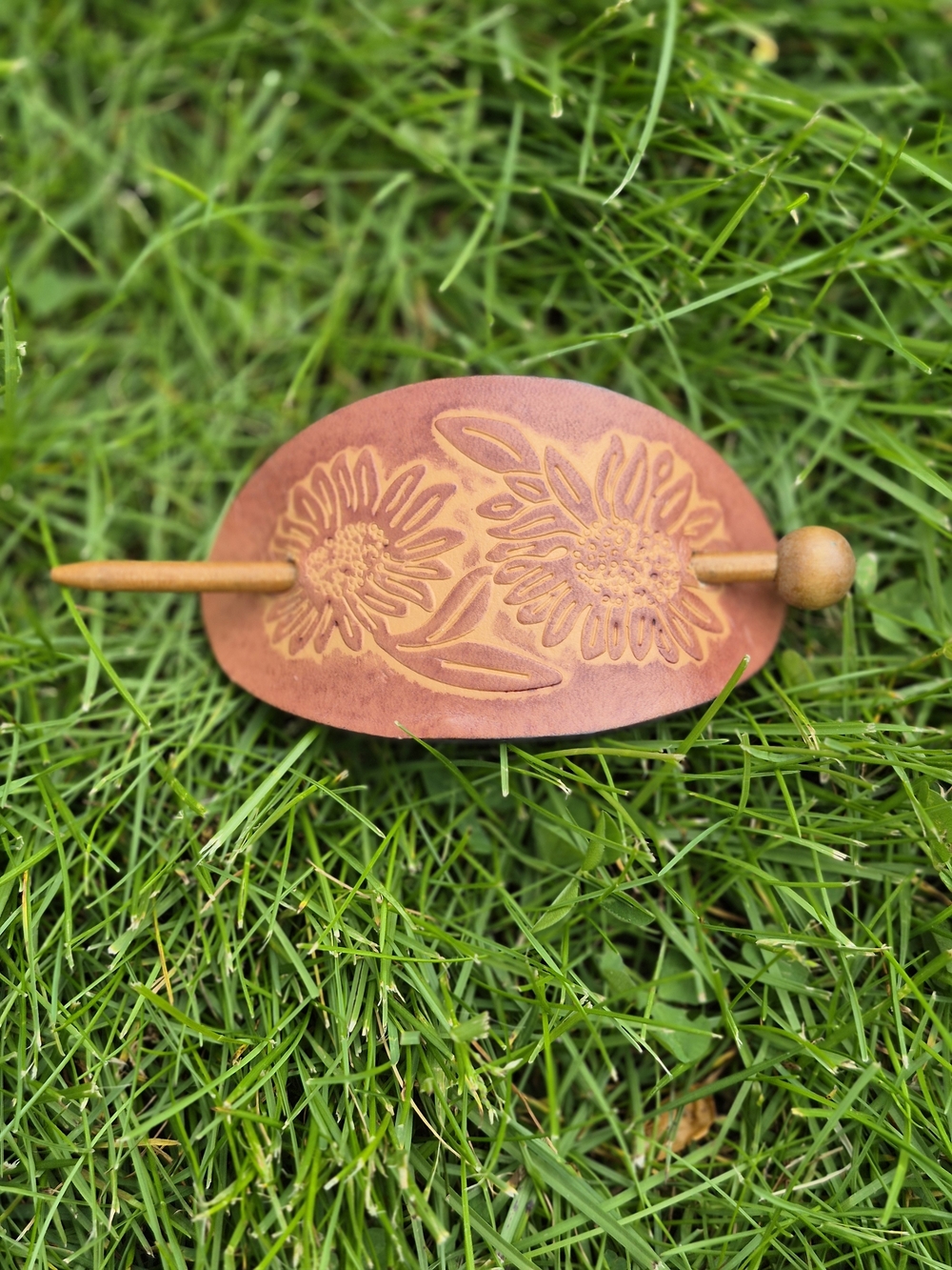 Hand-Tooled Leather Hair Accessory with Floral Design - Brown